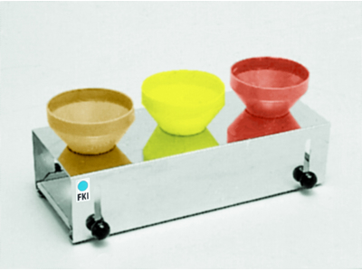 Flaskhållare för 3 dressingflaskor