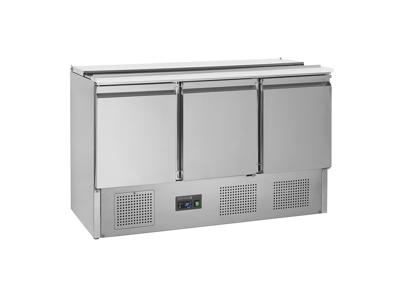 Saladette GN1/1 m/3 dörrar kompres. i botten