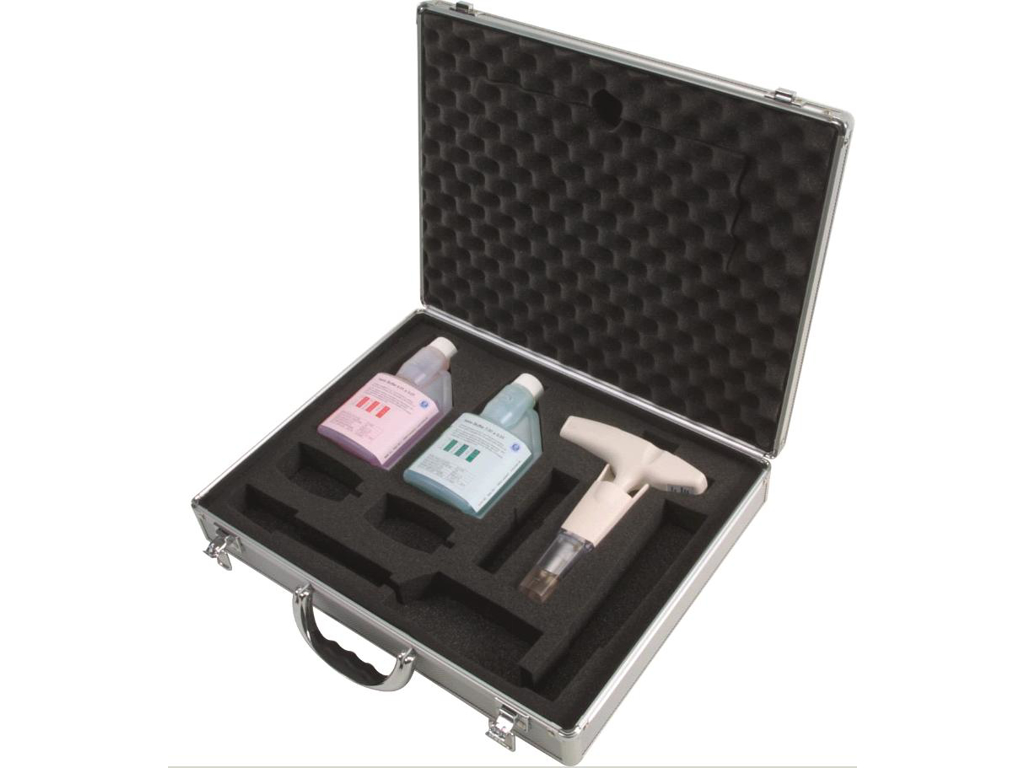 Digitaltermometer PH Testo 205 en hand